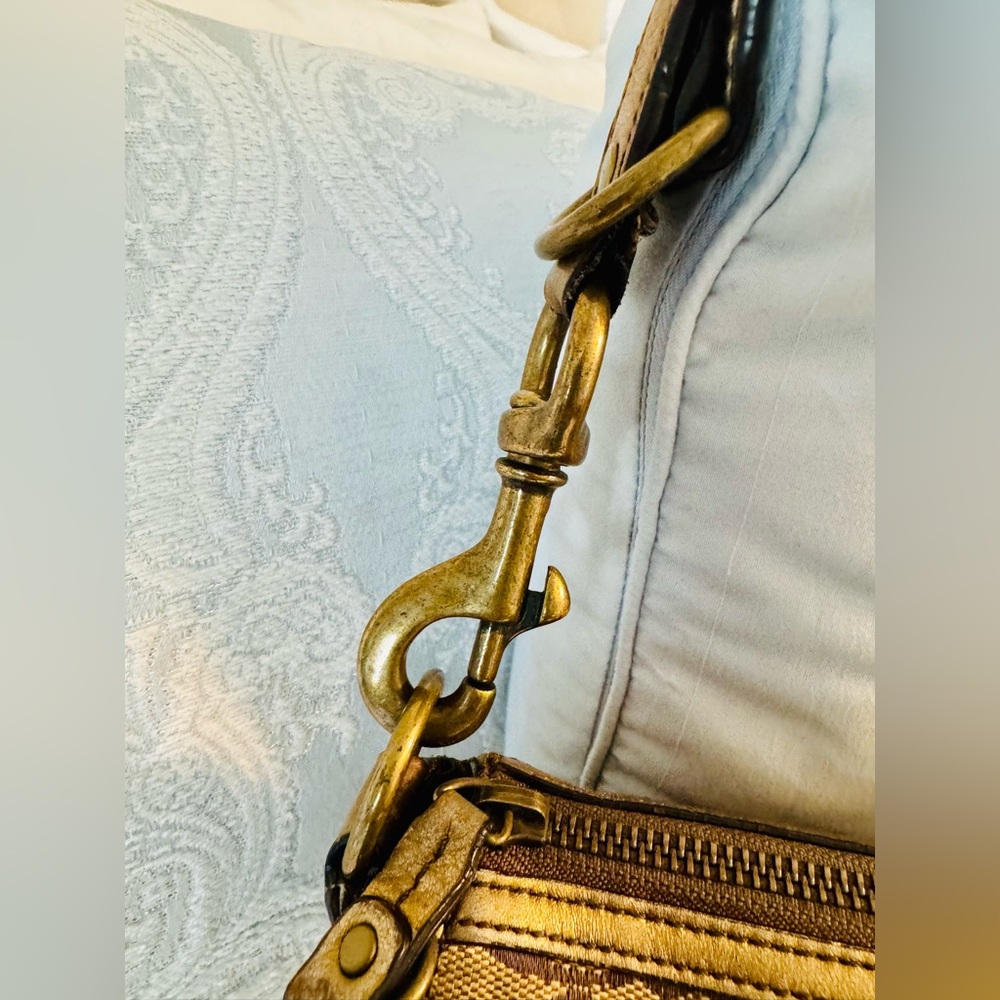 Coach Legacy 2004 Special Edition Bag with Metallic Gold and Brown Signature - Picture 7 of 14